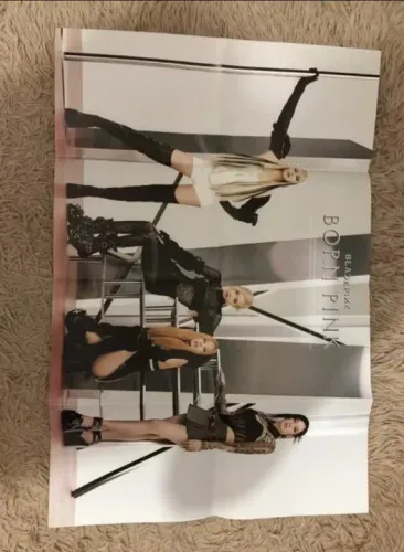 Pôster BLACKPINK - Born Pink - Grey, Black e Pink version