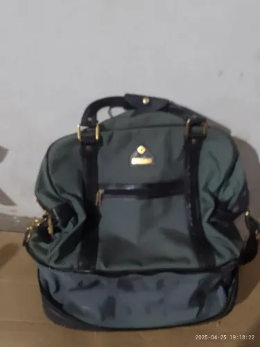 Mala de Viagem Verde