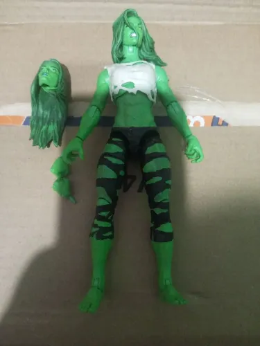 She Hulk Marvel legends exclusive boneco figura hasbro