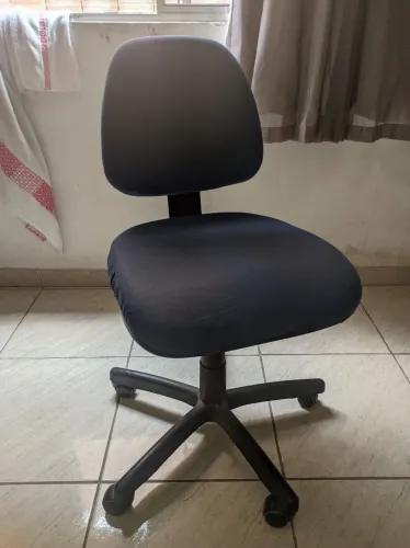 Cadeira de Escritório com 2 regulagens