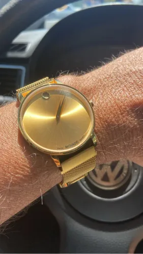 Relógio suisso Movado.