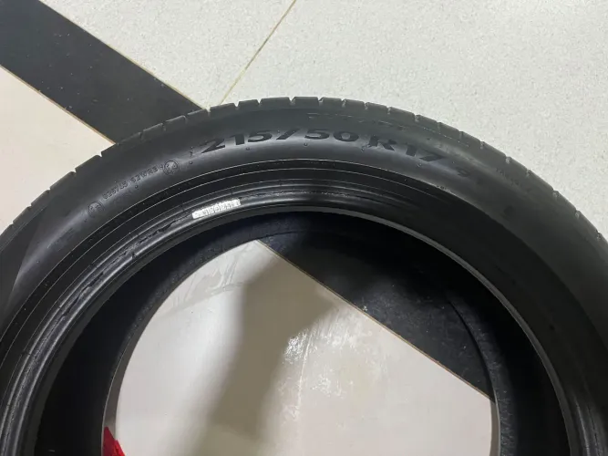 Pneus Pirelli Aro 17 215/50