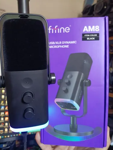 Microfone FiFine AM8 USB/XLR DINÂMICO BLACK C/ RGB CABO XLR INCLUSO