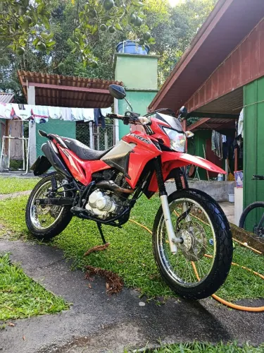 Bros 2022 top