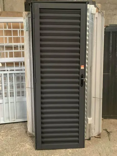porta veneziana completa de ferro 
