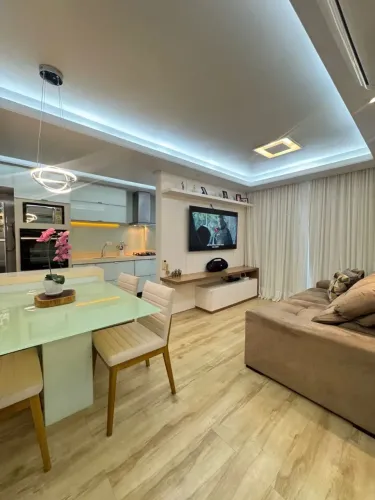 Ilhas Gregas | 70m² | 2 Quartos | 1 Suíte | Reformado | Varanda Gourmet | R$ 670 Mil