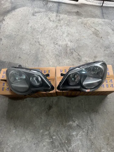 Par de Faróis Originais Volkswagen Polo 2007 a 2014