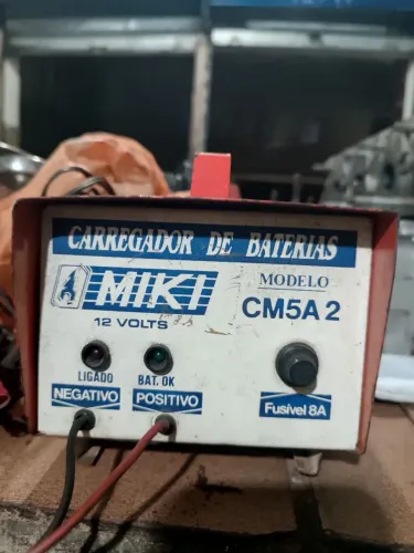 Carregador de bateria 12 v