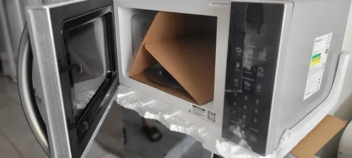 MICRO-ONDAS MONDIAL 34L ESPELHADO - 220V - produto nunca usado