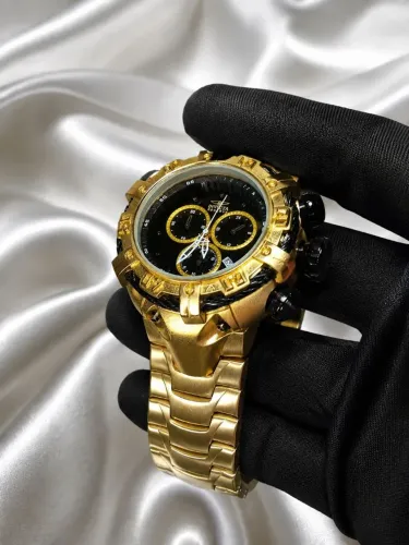 Invicta Thunderbolt (à prova d'água)