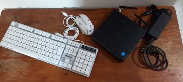 Mini PC Positivo Master C6400 Intel I5 12ª Gen.