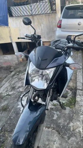 Titan 160 2022, vendo ou troco em carro do meu interesse