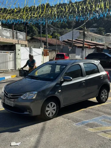 Toyota Etios X 1.3 Flex 16V 5P Mec. 2014