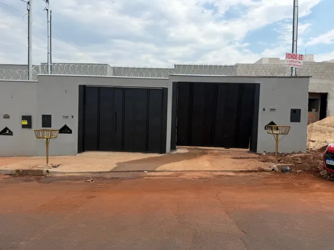 CASA 3 QUARTOS BAIRRO MARAVILHA