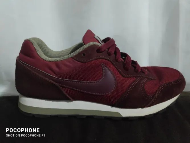 NIKE MD Runner 2, N°39.