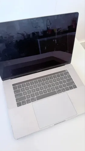 MacBook pro15