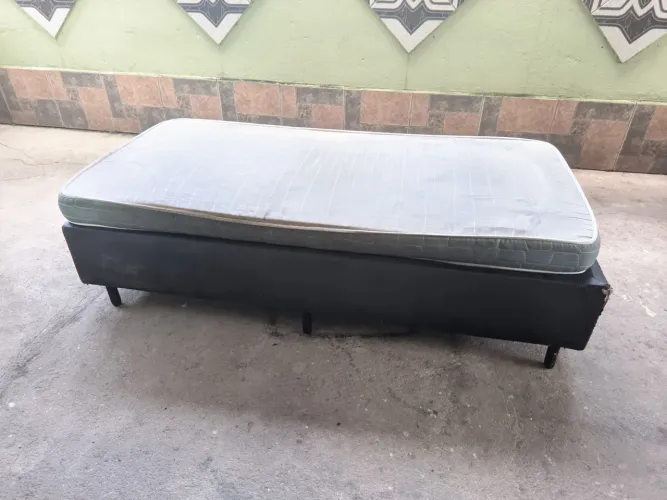 Cama box com colchão