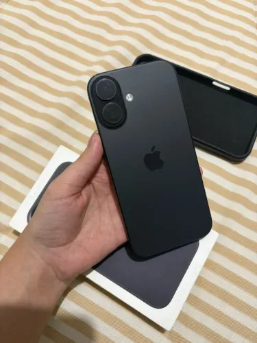 iPhone 16