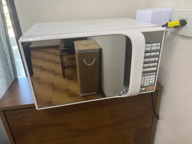 Microondas Midea Liva 