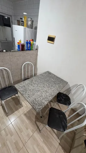 Kit Mesa Retangular com 4 cadeiras