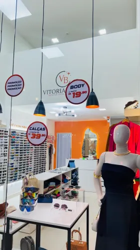 Vendo loja de roupa feminina completa