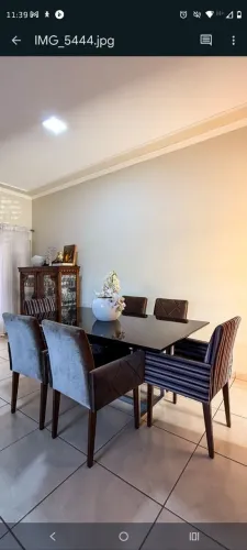 Mesa de jantar com 6 cadeiras