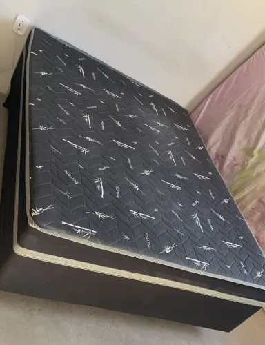 Cama com colchao