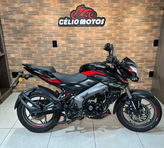 BAJAJ DOMINAR 160 2025