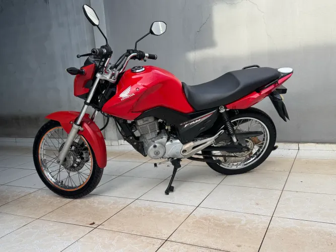 Vende-se Fan 150 toda em dias no meu nome placa Mercosul
