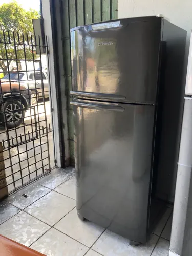 Geladeira Electrolux DFF37