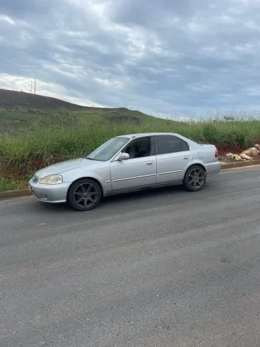 Honda Civic Sedan LX 1.6 16V Mec. 4P 2000