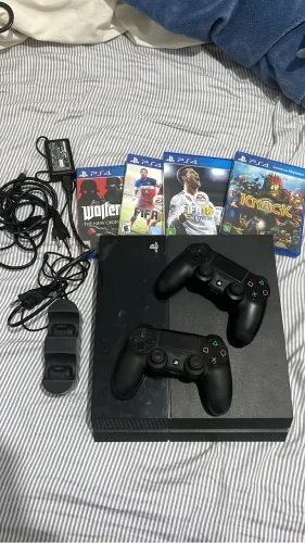 PS4