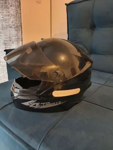 Capacete Pro Tork 4 praticamente novo
