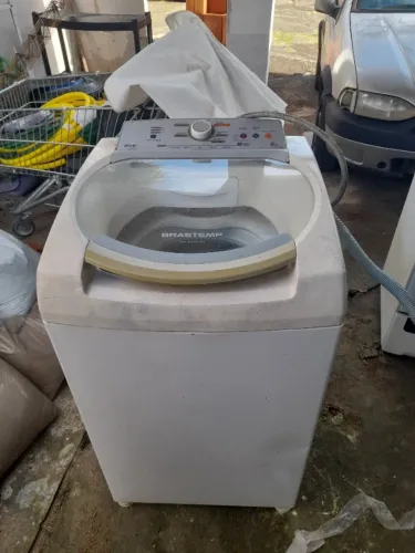 Vende máquina de lavar roupa 110v funcionando
