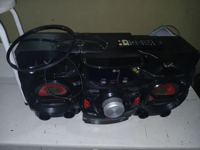 Vende-se um som LG