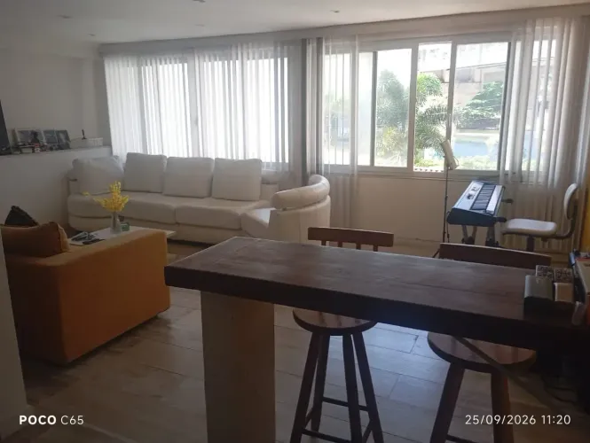 Casa Pé na Areia na Praia dos Amores Barra da Tijuca | Vista Deslumbrante para o Mar e Mo