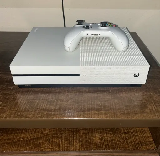 Xbox One S perfeito estado e controle perfeito