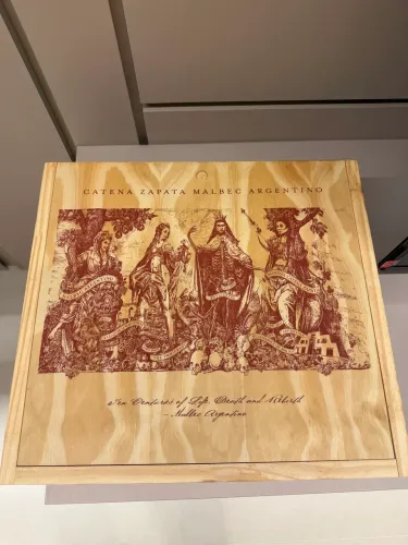 Caixa de madeira Catena Zapata Malbec Argentino - Decorativa/Organizadora