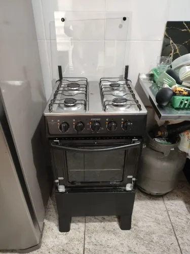 Vende se fogão 4 bocas usado