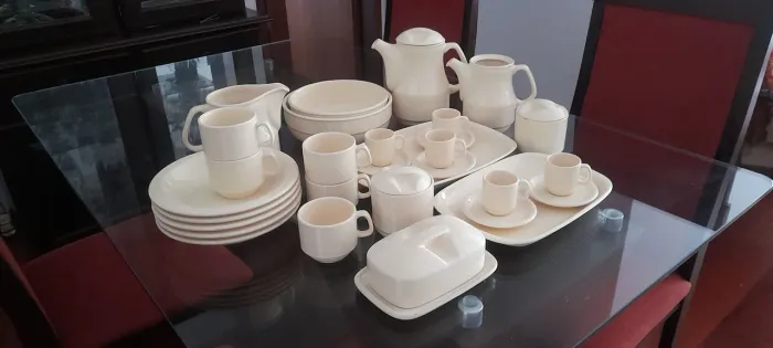 Jogo de Chá, café, sopa, travessas.