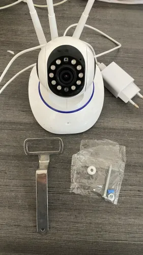 Câmera wifi giro 360 e 3 antenas 