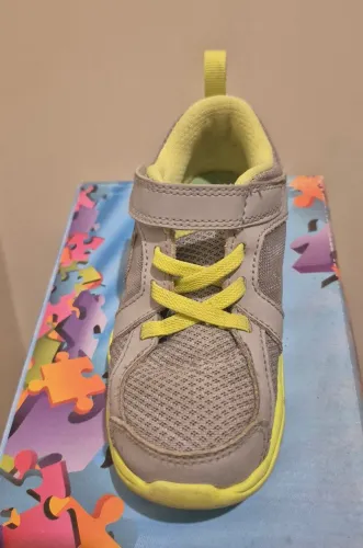 Tenis Nike infantil 9C (25 brasileiro)