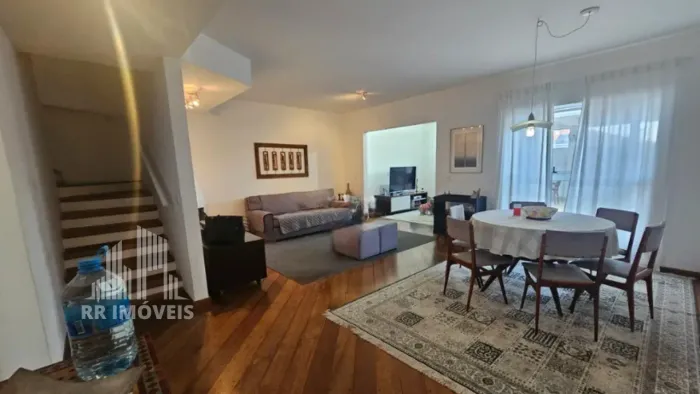 RR8130 Casa 180m² CONDOMÍNIO TAMBORÉ 4 - OPORTUNIDADE - 2 Suítes 4 Vagas - Santana de Parn