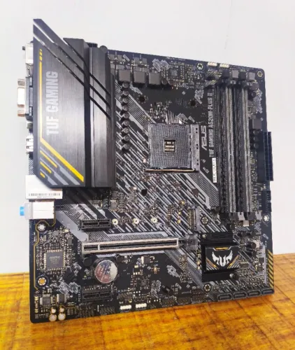 Placa-Mãe Asus TUF Gaming A520M-Plus II AM4 - Não Liga - Para Reparo ou Peças