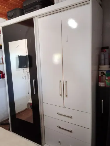 Guarda Roupas usado BARATO!