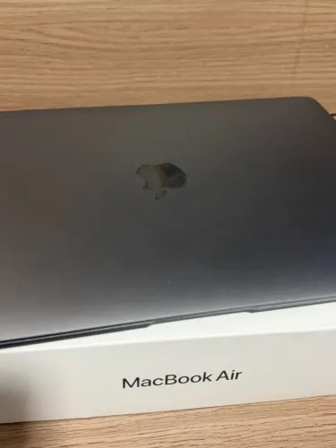 MACBOOK AIR M1