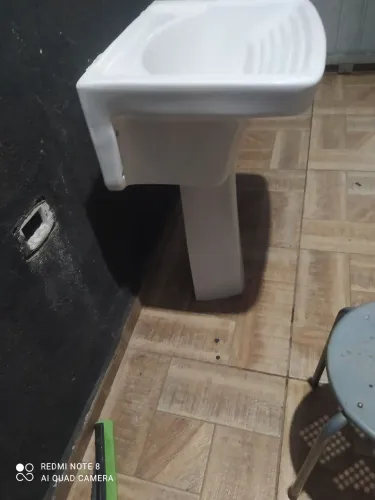Tanque se louça semi novo
