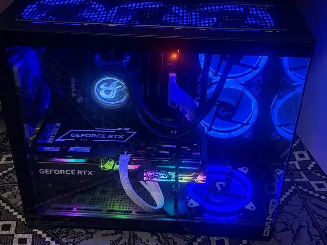 Pc gamer ultra potente RTX 5080 , 16gb