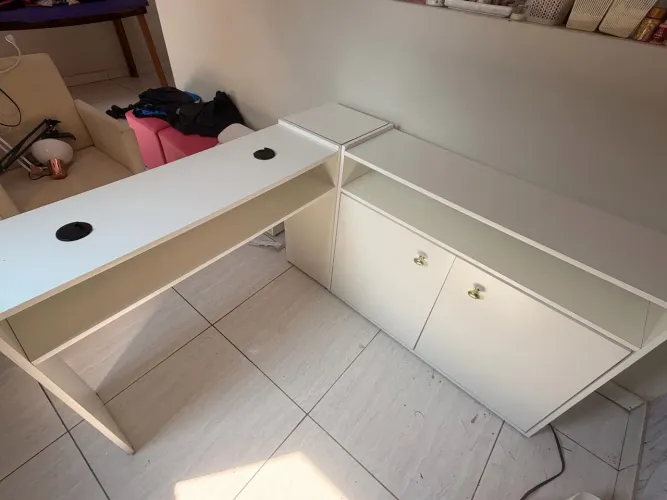 Vende-se mesa L para Nail designer