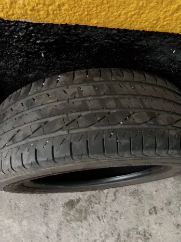 Pneus semi-novos Goodyear Aro 16 Eagle